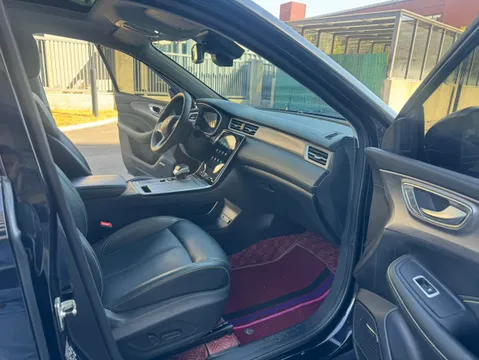 Roewe RX5