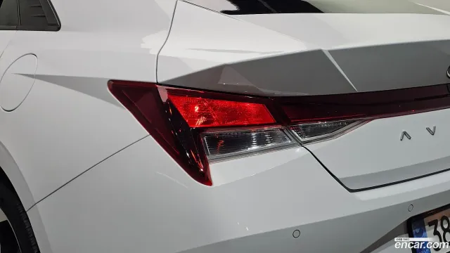 Hyundai Elantra (Avante)