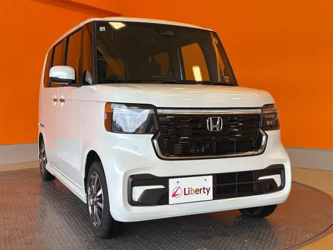Honda N-BOX Custom