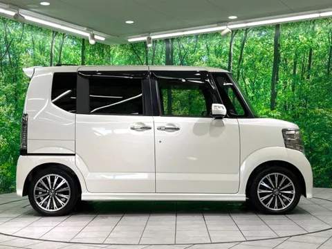 Honda N-BOX Custom