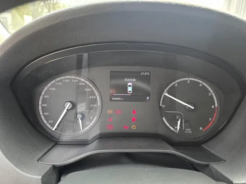 Qoros 3