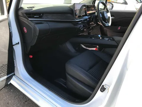 Nissan Note Aura