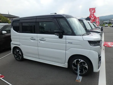 Suzuki Spacia Custom