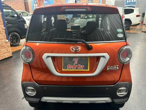 Daihatsu Cast