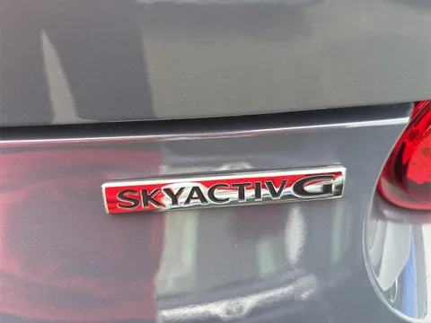 Mazda MX-5 (Roadster)
