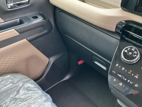 Mitsubishi Delica Mini