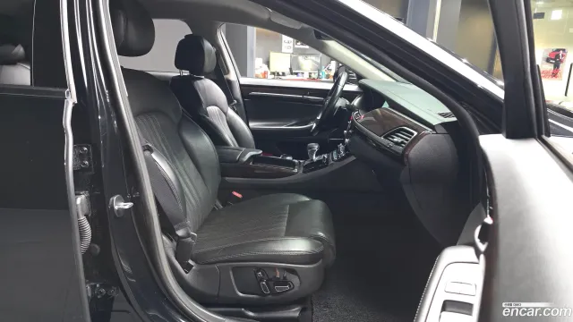 Genesis G90 (EQ900)