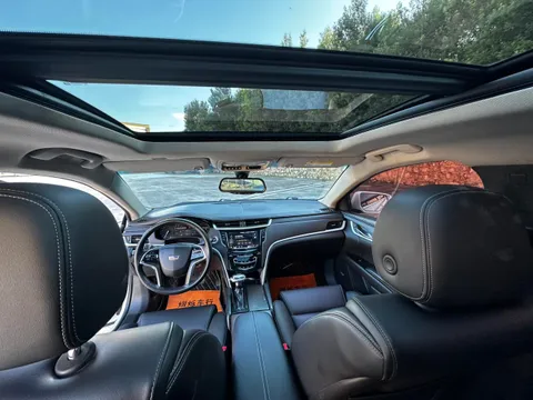 Cadillac XTS
