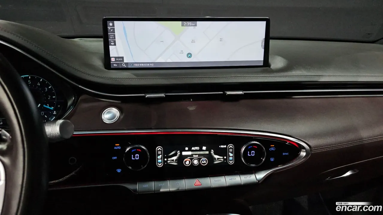 Genesis GV70