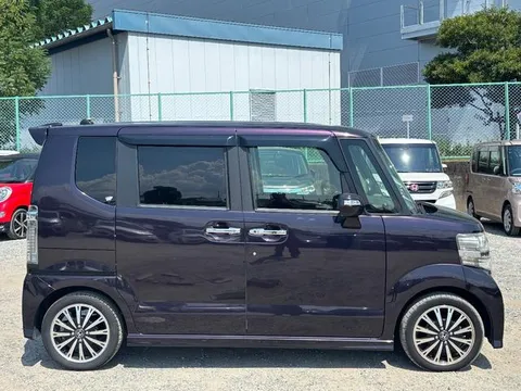Honda N-BOX Custom
