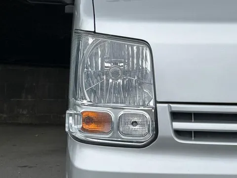 Mitsubishi Minicab Van