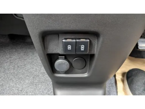 Suzuki Spacia Base