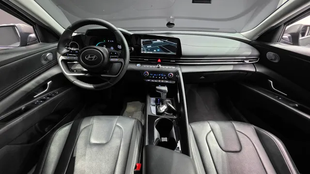 Hyundai Elantra (Avante)