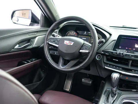 Cadillac CT4