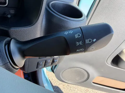Daihatsu Mira Tocot