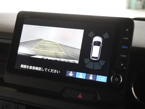 Honda N-BOX Custom