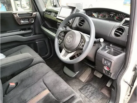 Honda N-BOX Custom
