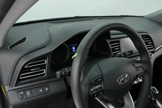Hyundai Elantra (Avante)