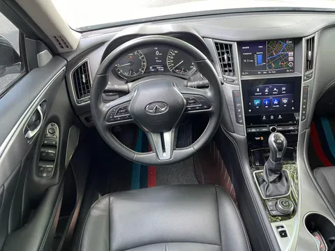 Infiniti Q50L
