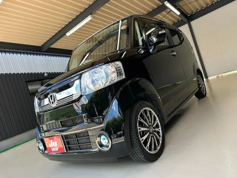 Honda N-BOX Slash