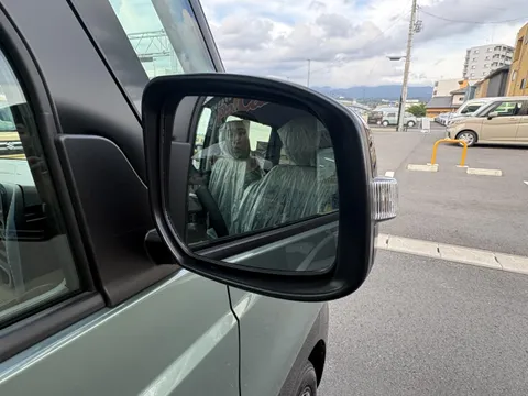 Mitsubishi Delica Mini