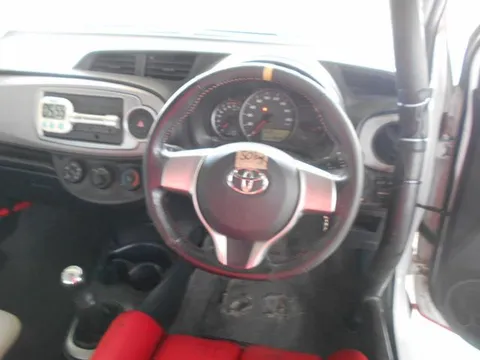 Toyota Yaris (Vitz)