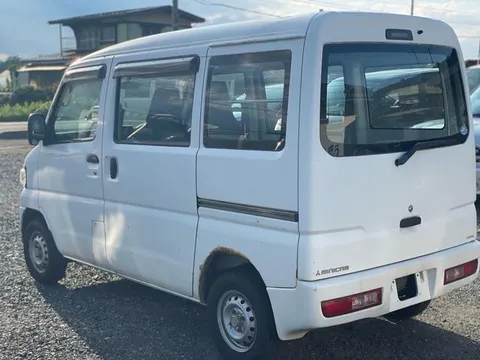 Mitsubishi Minicab Van