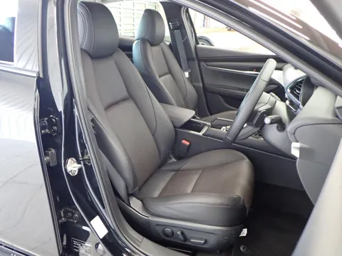 Mazda MAZDA3 Sedan