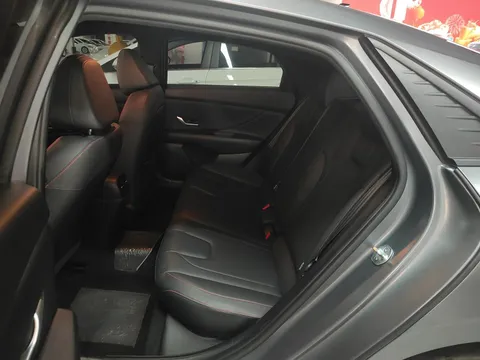Hyundai Elantra (Avante)