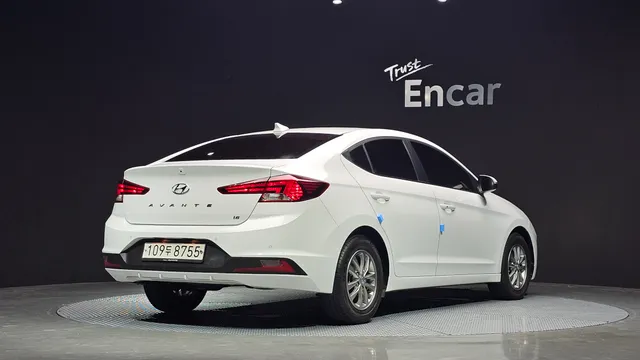 Hyundai Elantra (Avante)