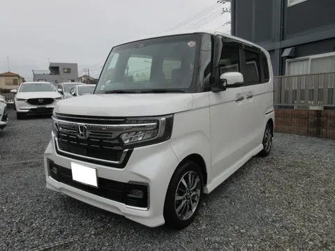 Honda N-BOX Custom