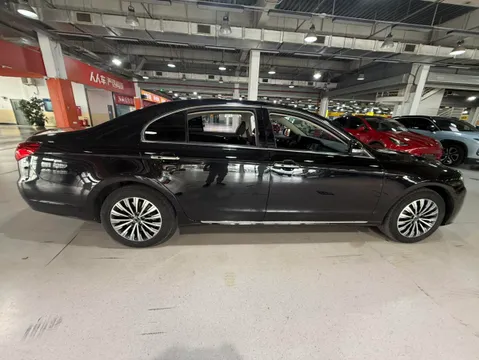 Hongqi H7