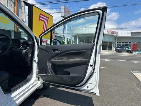 Nissan Note Aura