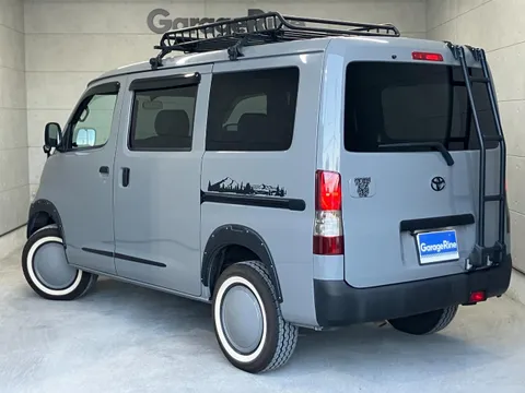 Toyota TownAce Van