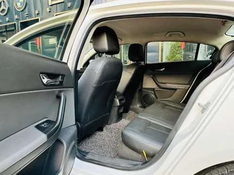 Qoros 3