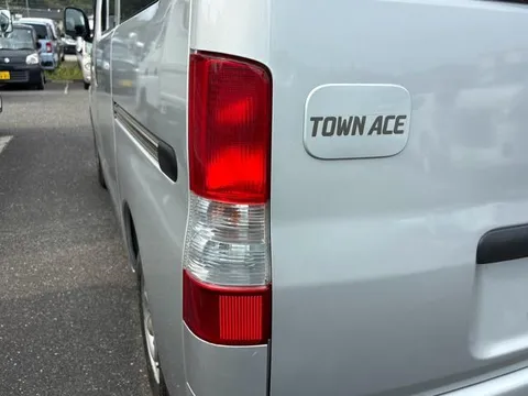 Toyota TownAce Van