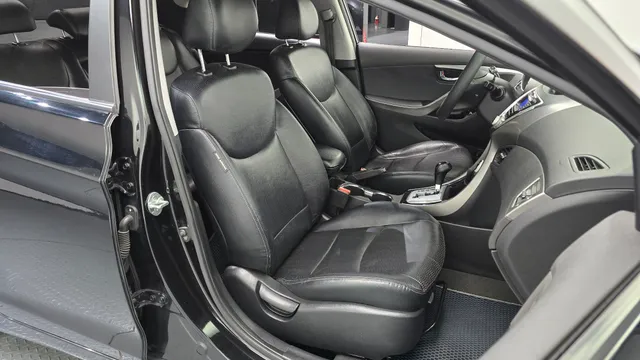 Hyundai Elantra (Avante)