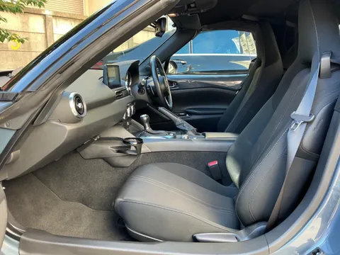 Mazda MX-5 (Roadster)