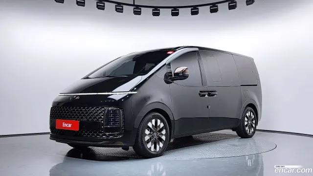 Hyundai Staria