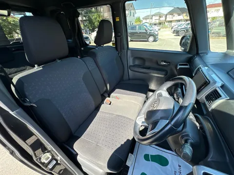 Toyota Pixis Mega