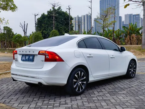 Volvo S60