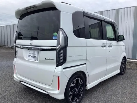 Honda N-BOX Custom