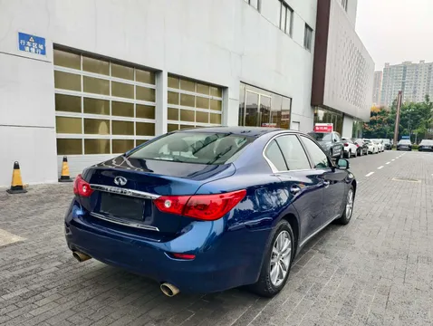 Infiniti Q50L