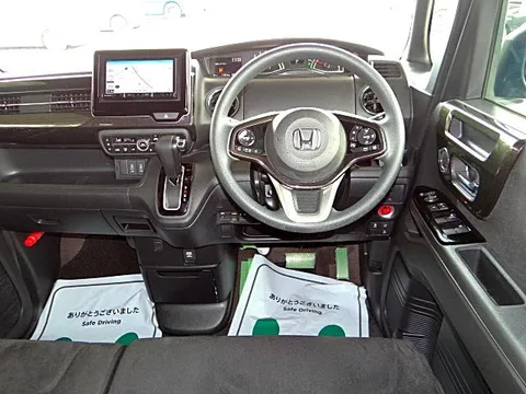 Honda N-BOX Custom