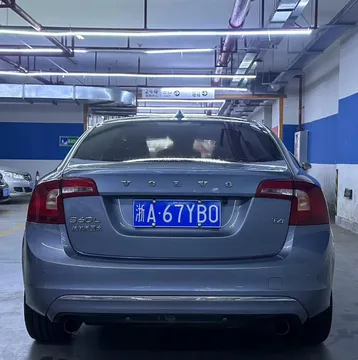 Volvo S60