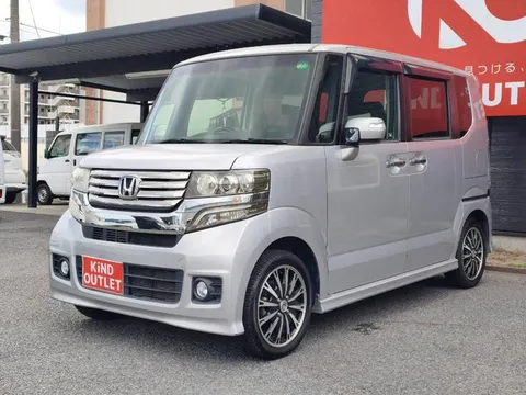 Honda N-BOX Custom
