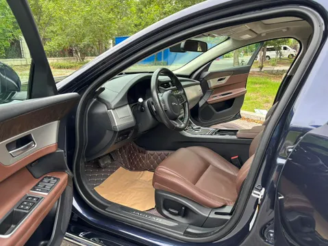 Jaguar XFL