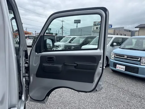Nissan Clipper Truck