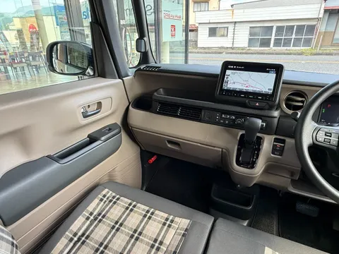 Honda N-BOX Joy
