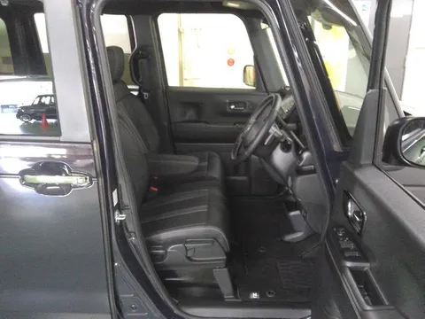 Honda N-BOX Custom